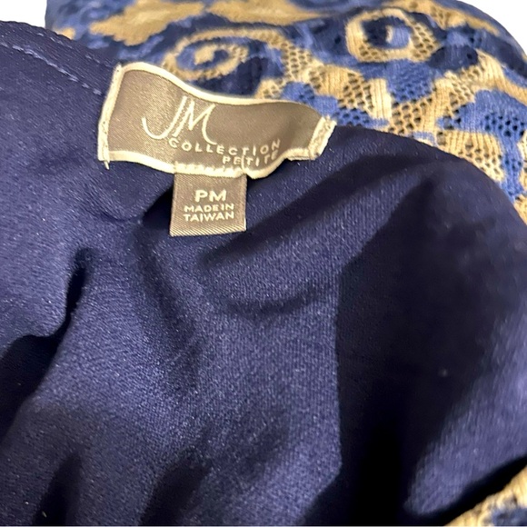 JM Collection great blue, gold & white short sleeve shirt in size PM. EUC. - Picture 4 of 4